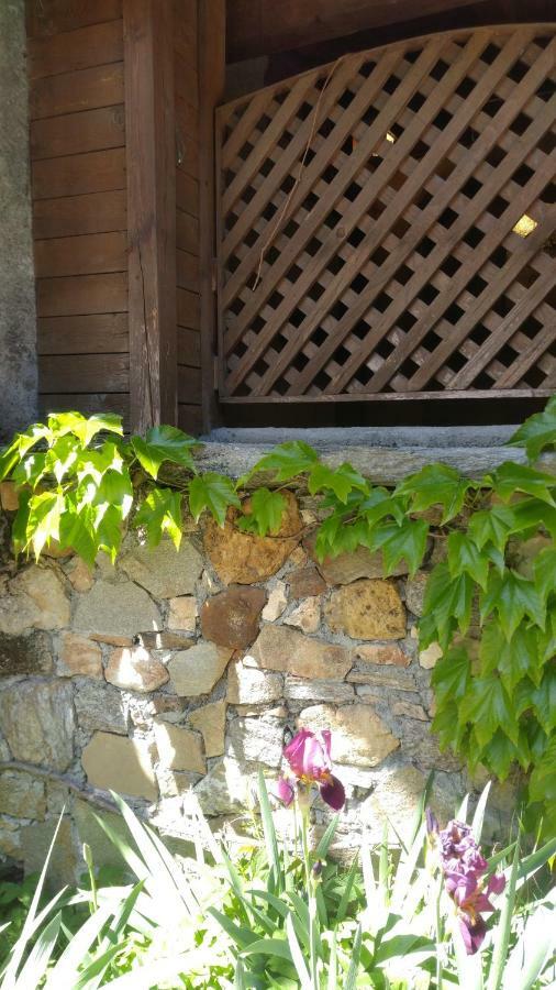 Beau Duplex 54m2, Calme, 2 chambres, NETFLIX et WIFI, TV 140cms, parking, HYPERCENTRE a 400m, arrivee tardive possible avec boite a cles Albertville Extérieur photo